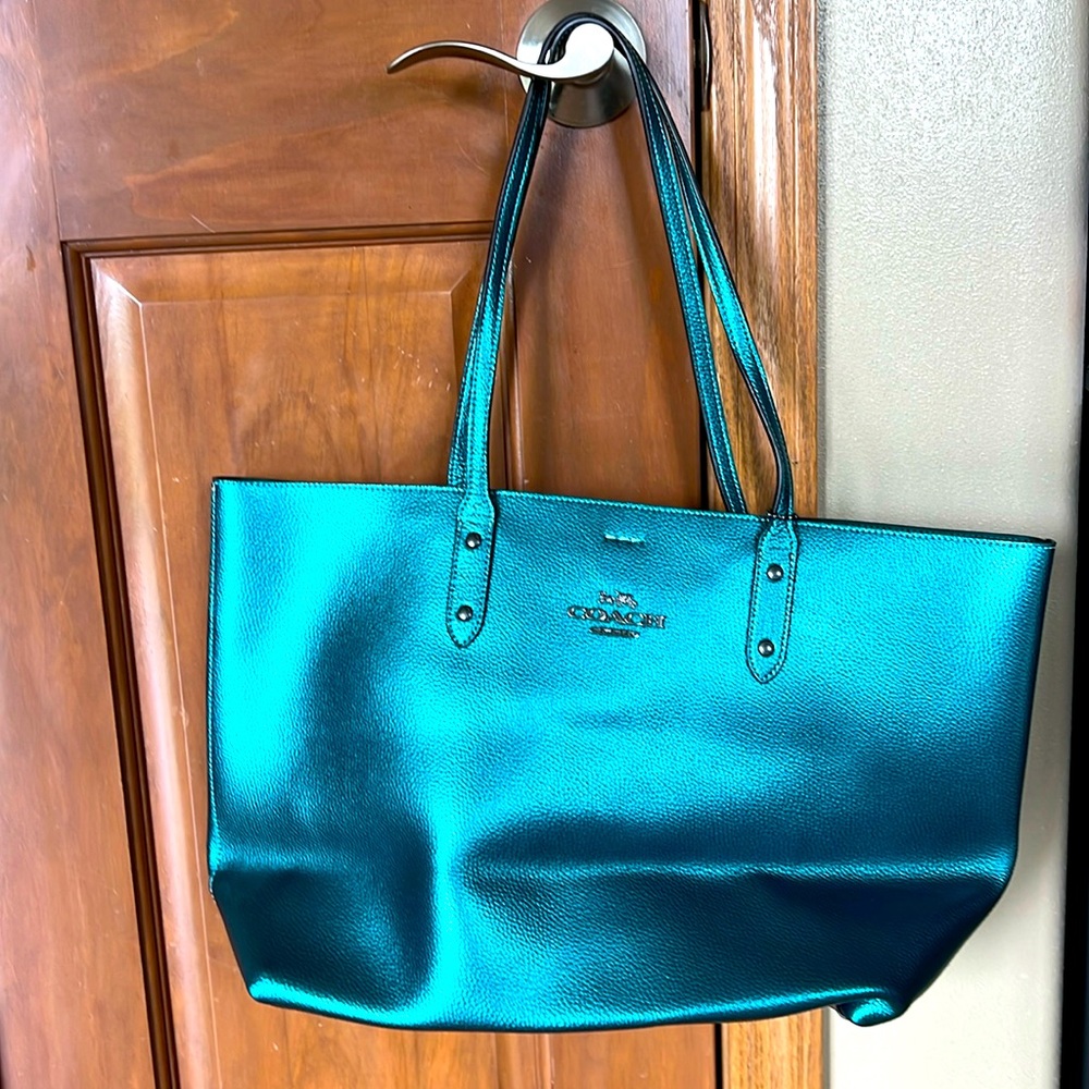 Beautiful Coach Large purse/Tote